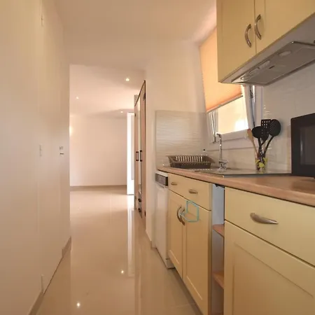 Sette B Locations T1 Bas 카발레르쉬르메르